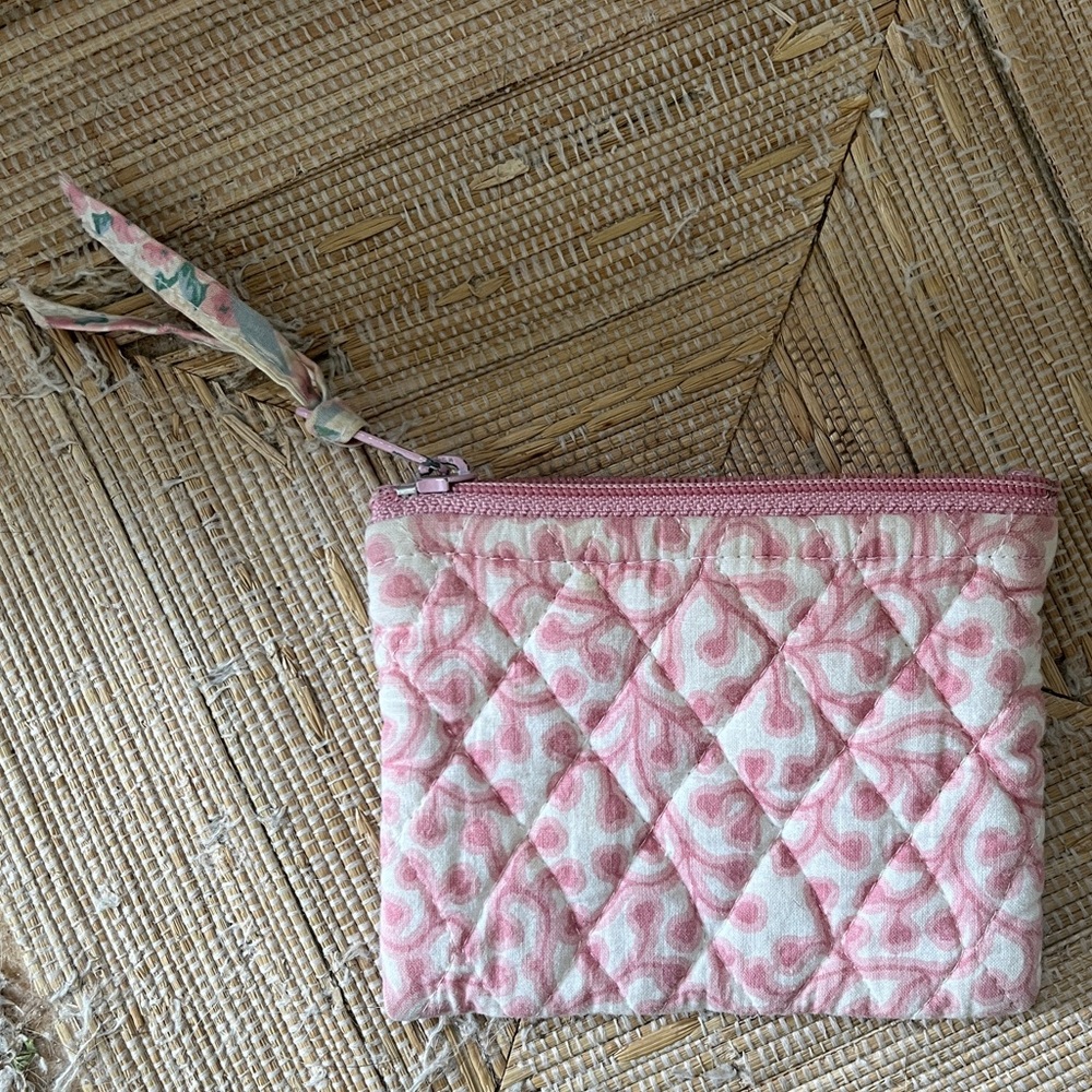 Vera Bradley Pink Floral Quilted Coin Purse - Picture 5 of 6